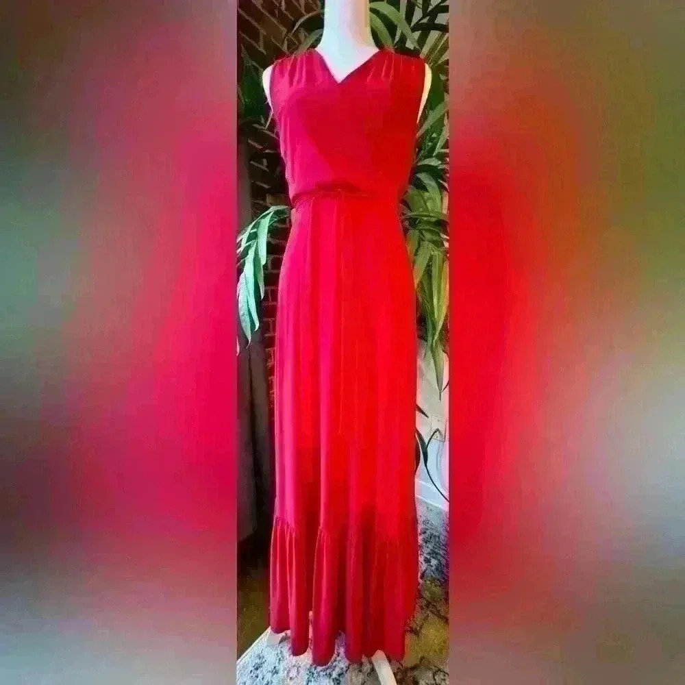 INC Heritage Maxi RED-Size Small